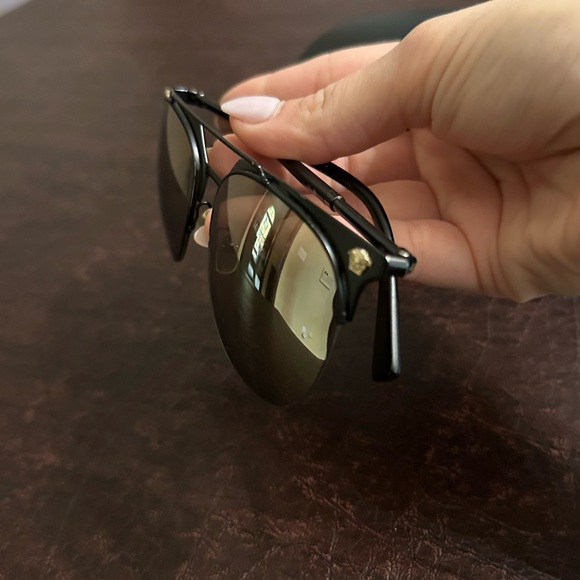 Versace unisex sunglasses - Picture 2 of 5